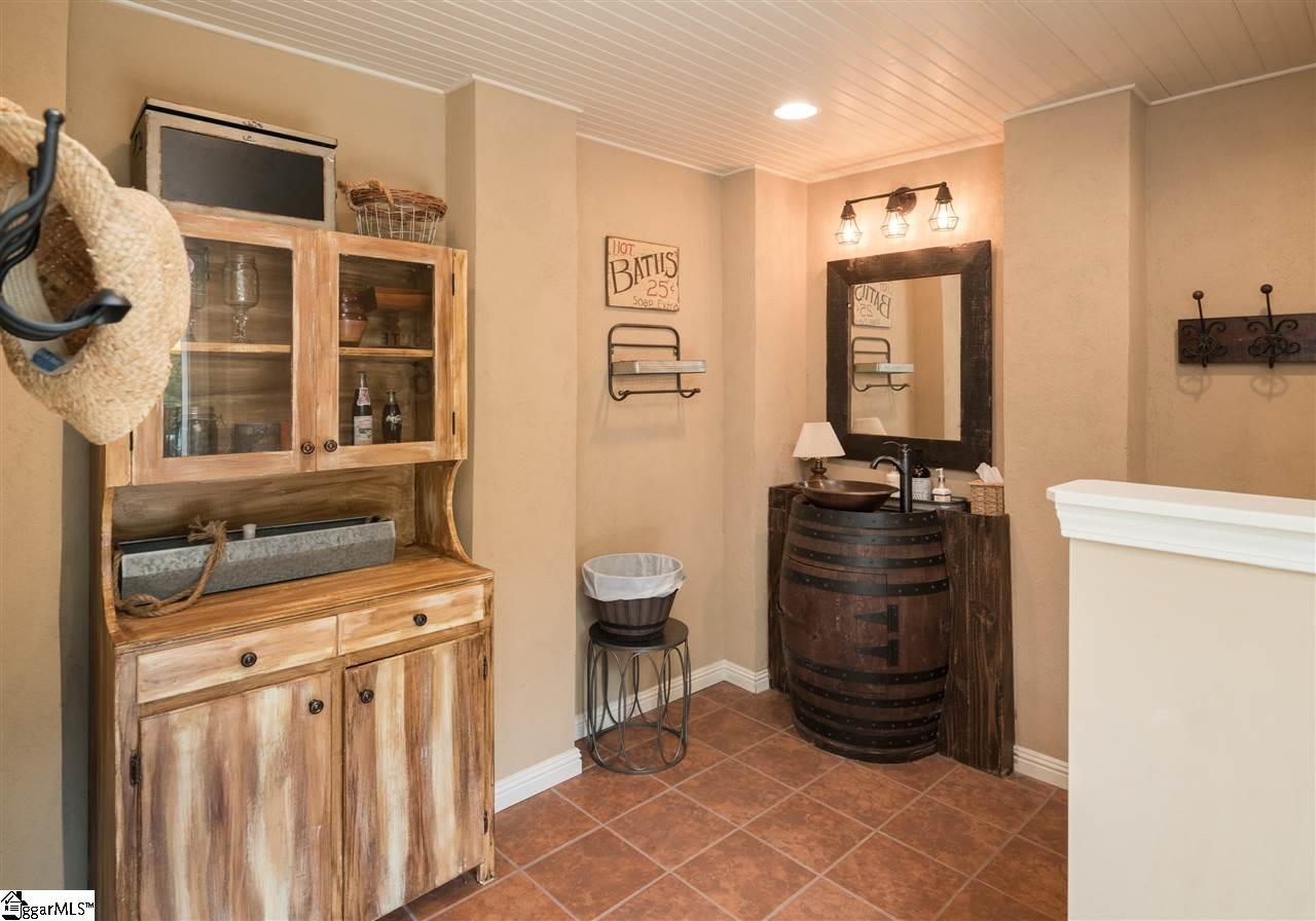 19 West Round Hill Road Greenville, SC 29617 - Photo 31 of 36 Gallery Image 31