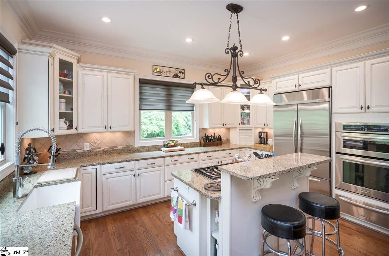 19 West Round Hill Road Greenville, SC 29617 - Photo 9 of 36 Gallery Image 9