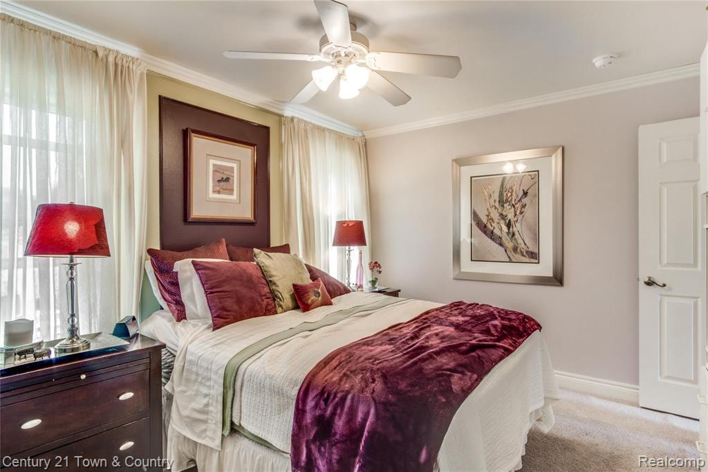910 Little Hill Court Rochester Hills, MI 48307 - Photo 20 of 31