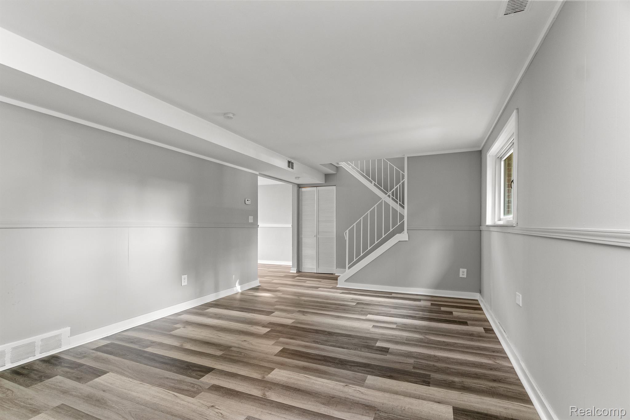 211 Bert Lane Inkster, MI 48141 - Photo 8 of 27 Gallery Image 8