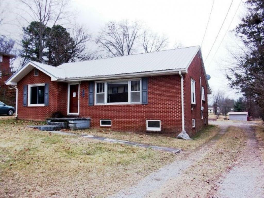 206 Hope Road Greeneville, TN 37745 - Photo 2 of 16 Photo 2