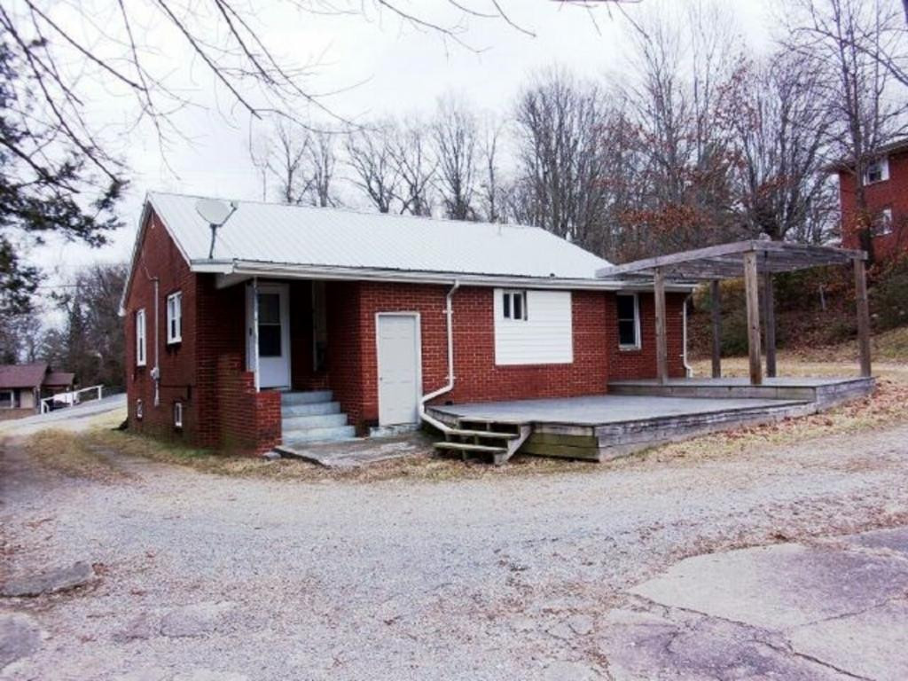 206 Hope Road Greeneville, TN 37745 - Photo 3 of 16 Photo 3