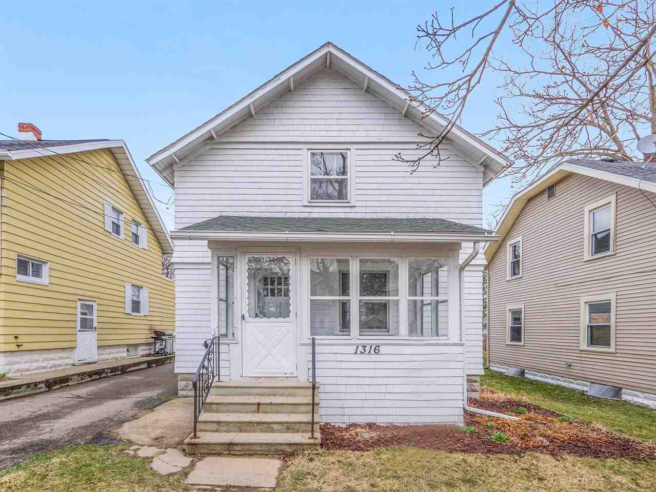 1316 Rhodes Street Jackson, MI 49202 - Photo 1 of 25 Photo 1