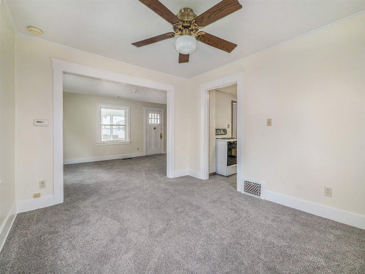 1316 Rhodes Street Jackson, MI 49202 - Photo 8 of 25 Photo 10