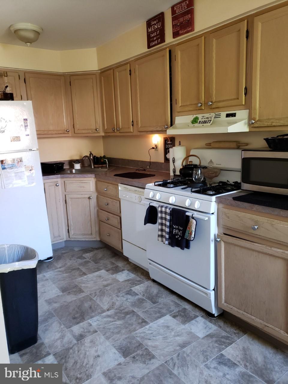 1902 Carter Road Folcroft, PA 19032 - Photo 7 of 16