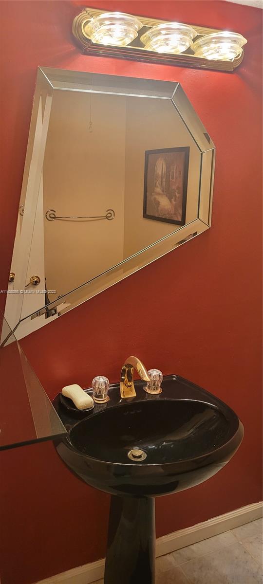 6901 Cypress Road, Unit C16 Plantation, FL 33317 - Photo 7 of 30 Gallery Image 7