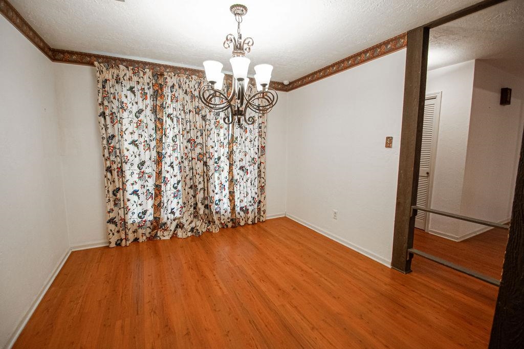 6235 Navajo Trail Beaumont, TX 77708 - Photo 5 of 32