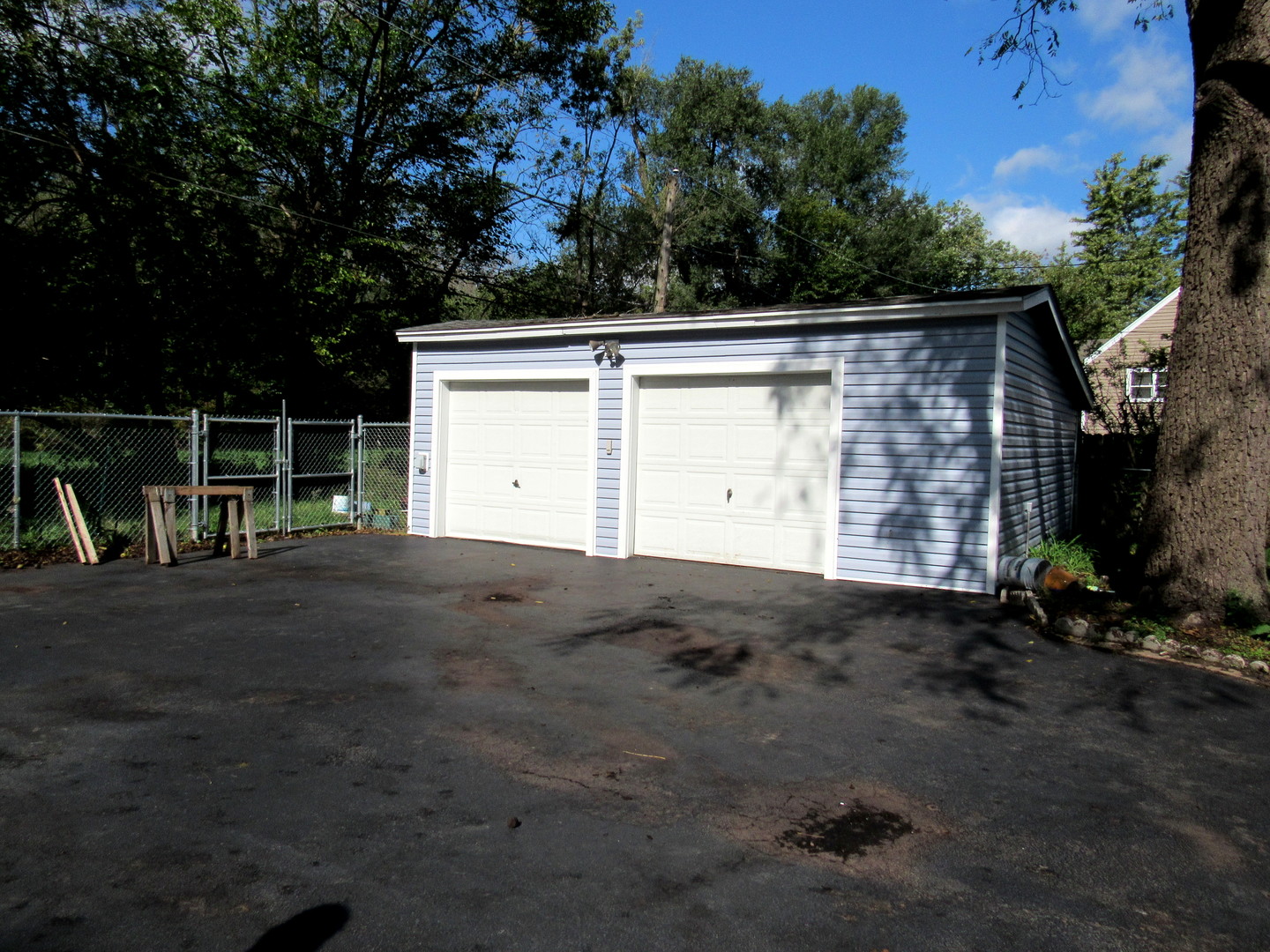 14446 Ridgeway Avenue Midlothian, IL 60445 - Photo 4 of 18 a view of outdoor space and yard