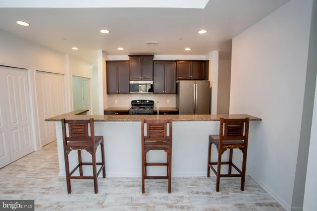 $3,000 | 523 Carson Terrace, Huntingdon Valley, PA 19006