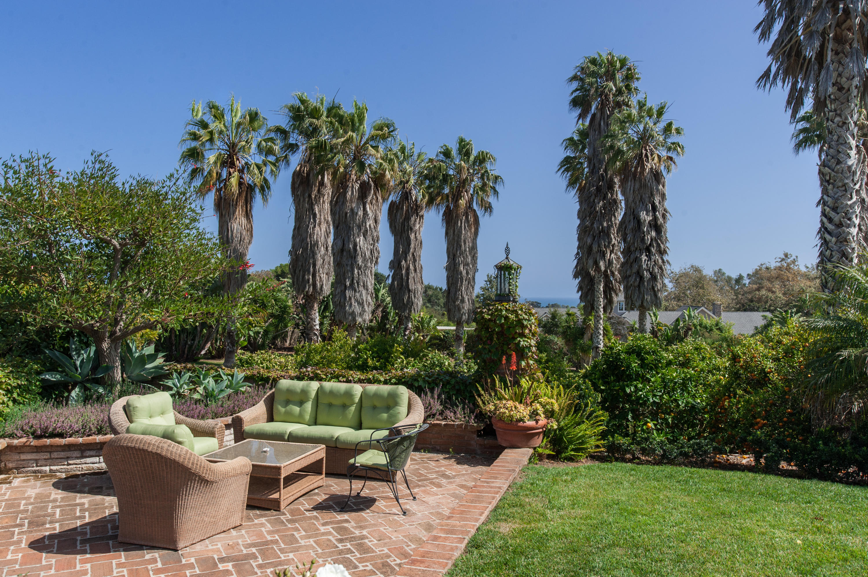 285 Toro Canyon Road Carpinteria, CA 93013 - Photo 20 of 26 Garden