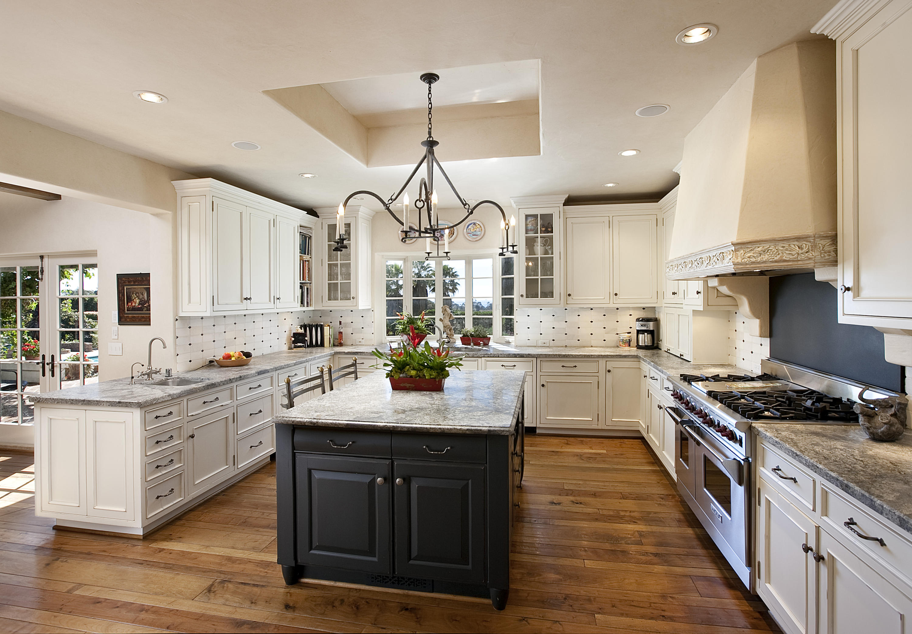 285 Toro Canyon Road Carpinteria, CA 93013 - Photo 8 of 26 Kitchen