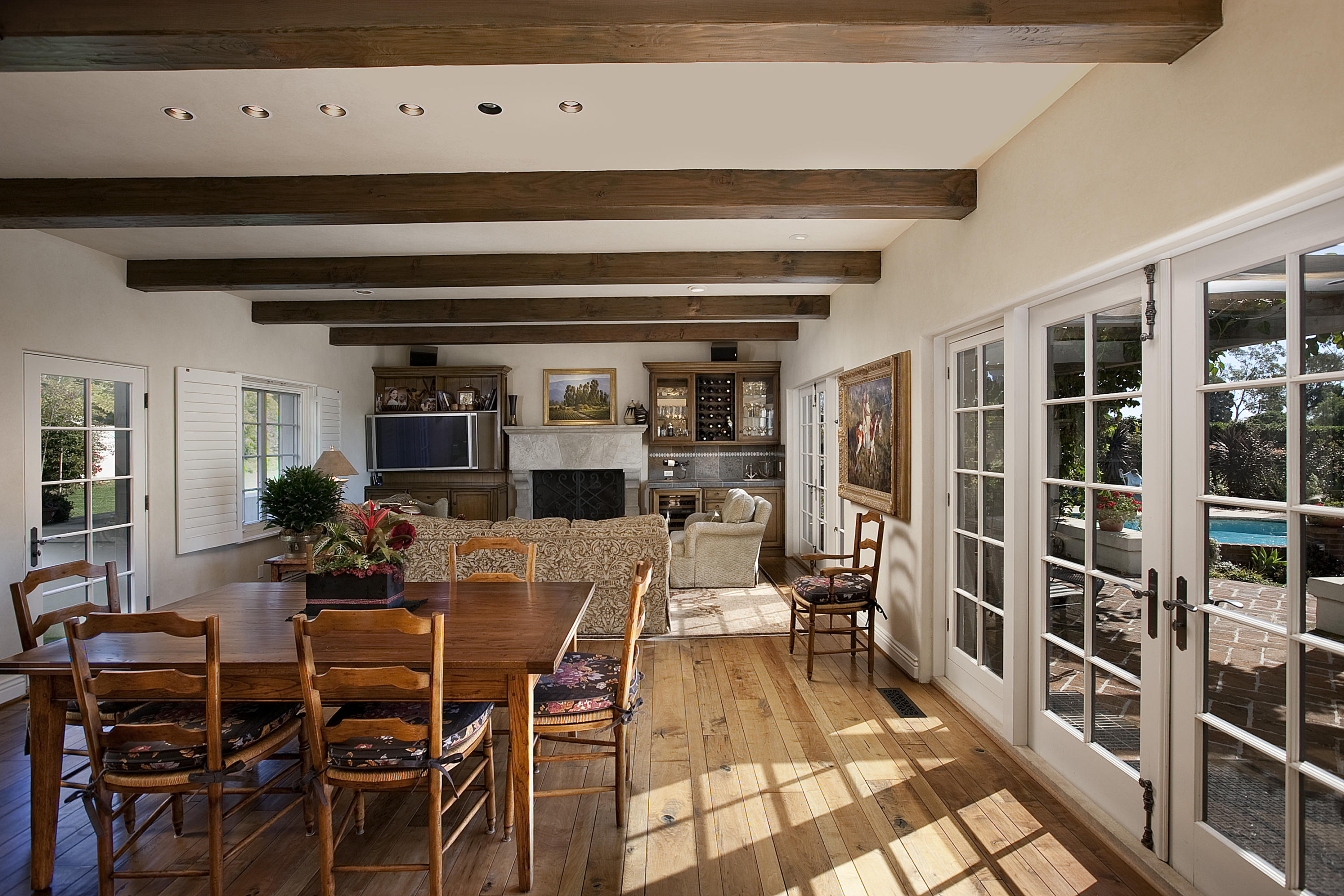 285 Toro Canyon Road Carpinteria, CA 93013 - Photo 9 of 26 Family Room