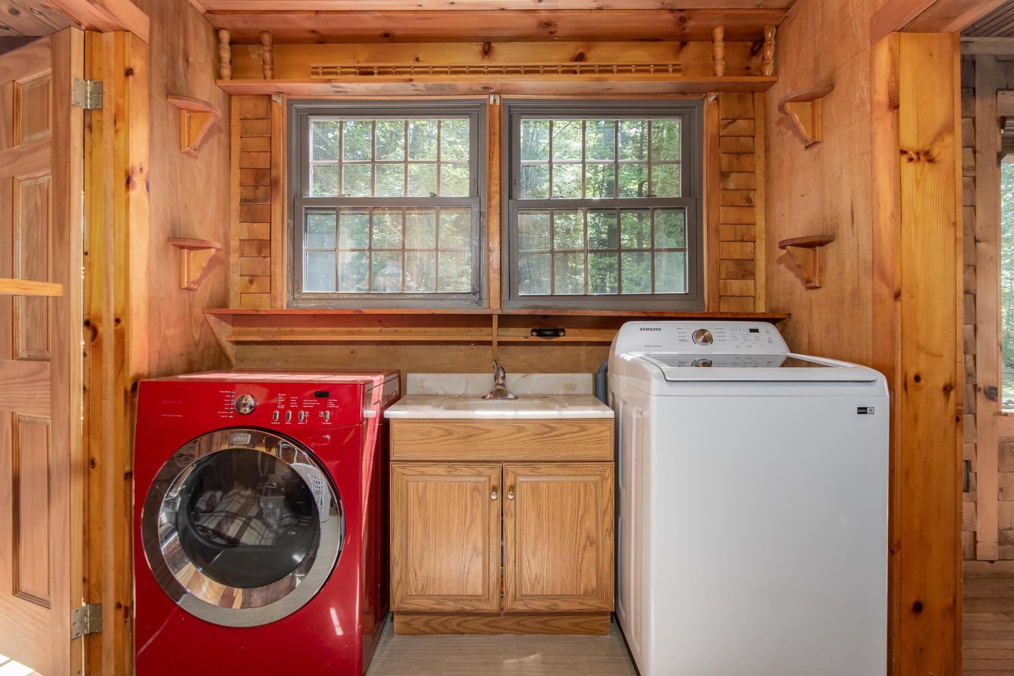 163 Bog Road Goffstown, NH 03045 - Photo 11 of 40 Gallery Image 11