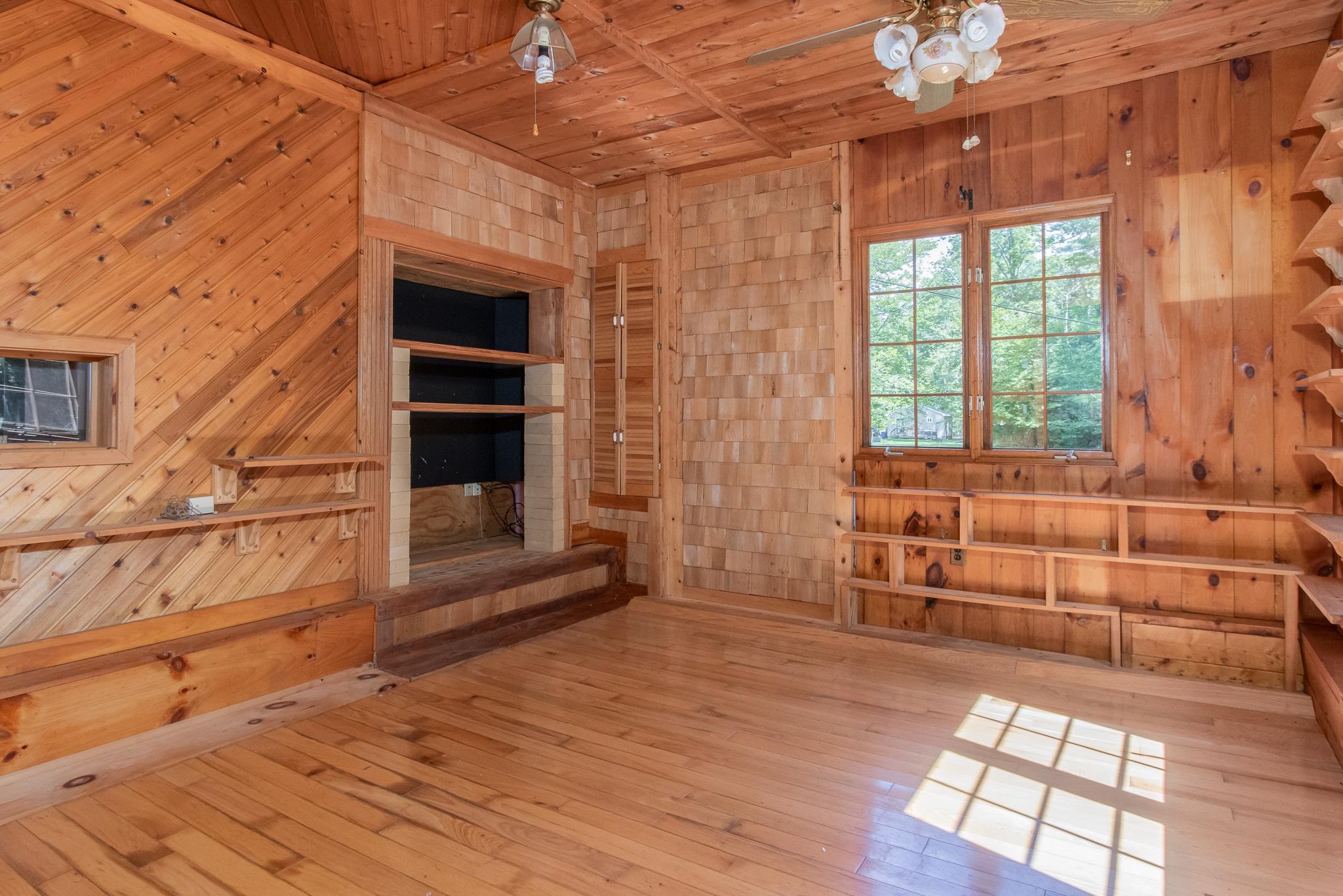 163 Bog Road Goffstown, NH 03045 - Photo 14 of 40 Gallery Image 14