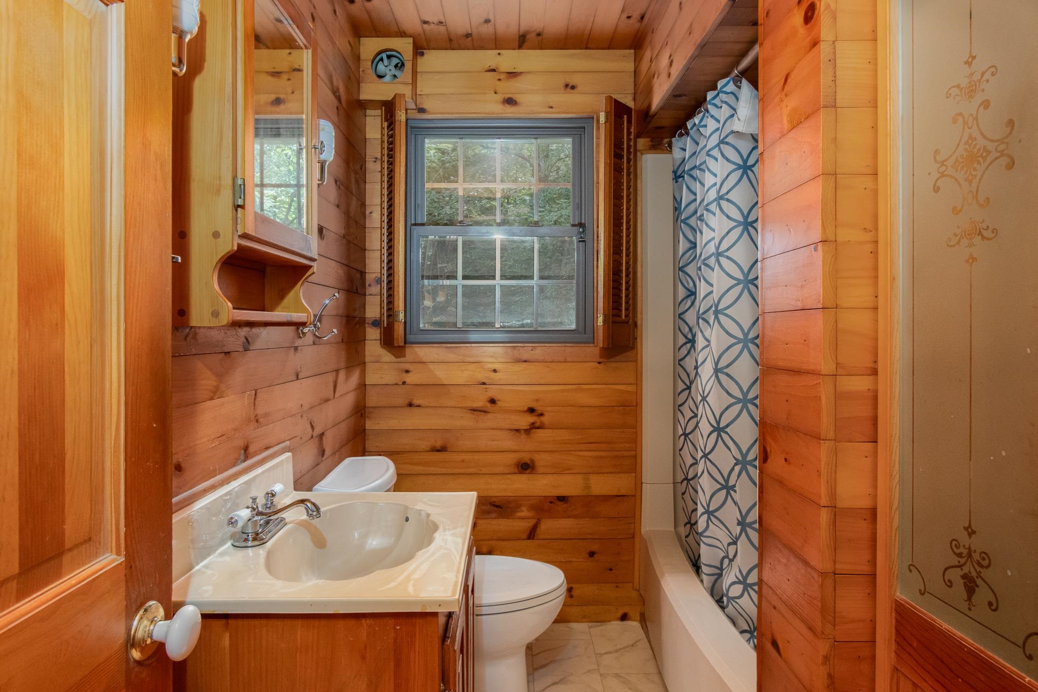 163 Bog Road Goffstown, NH 03045 - Photo 18 of 40 Gallery Image 18