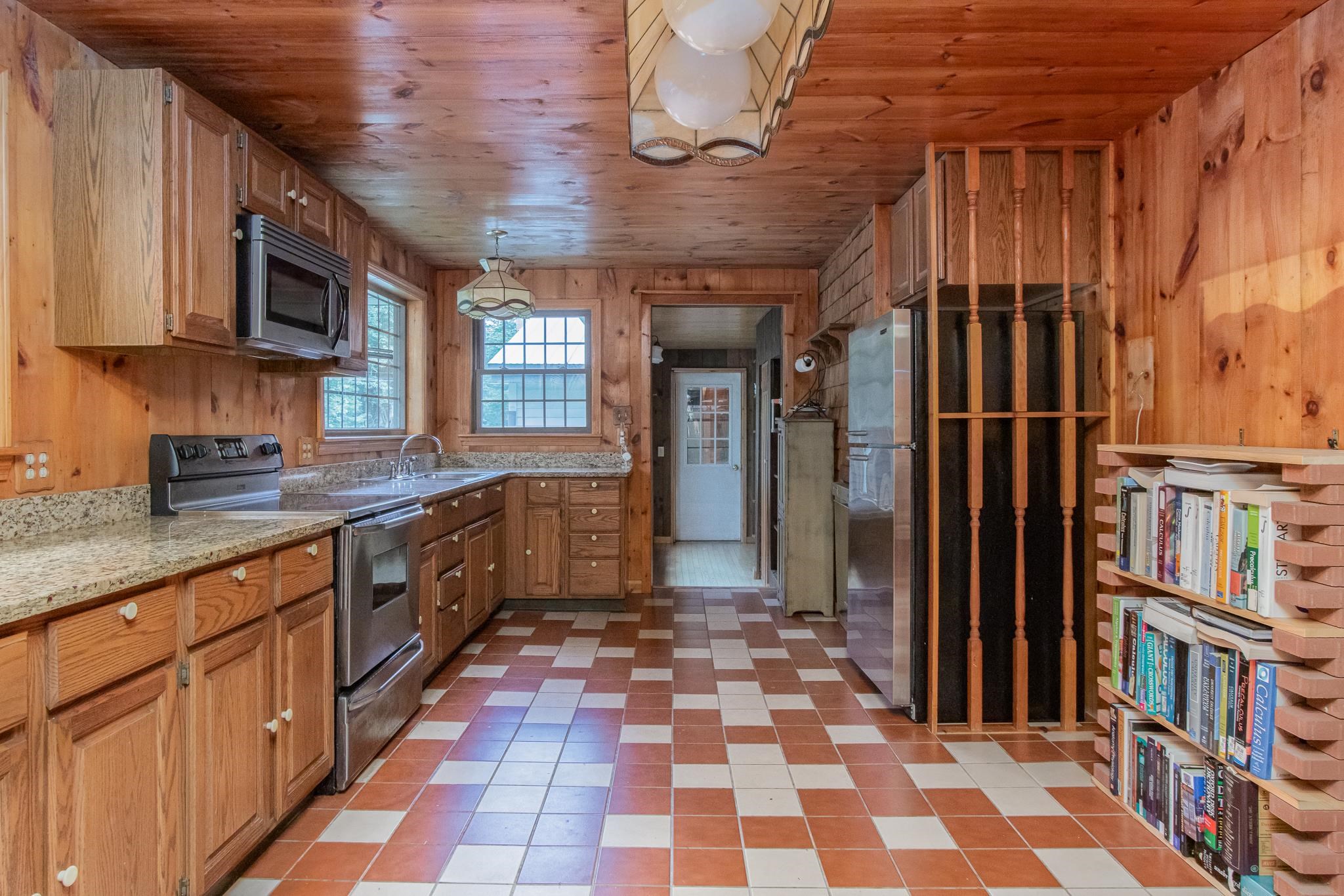 163 Bog Road Goffstown, NH 03045 - Photo 36 of 40 Gallery Image 36