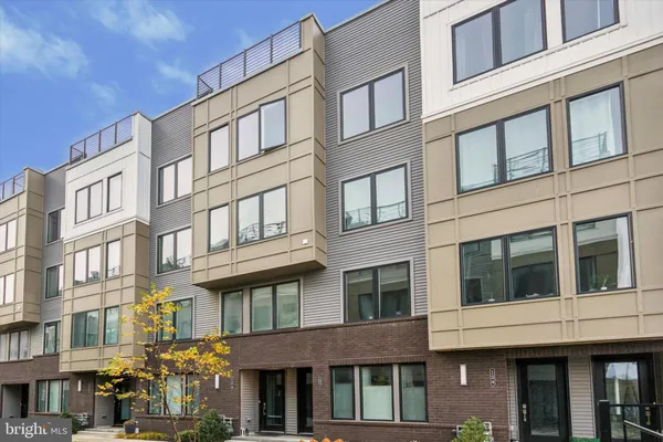 $3,800 | 3000 Sedgeview Walk, Unit 127, Philadelphia, PA 19125