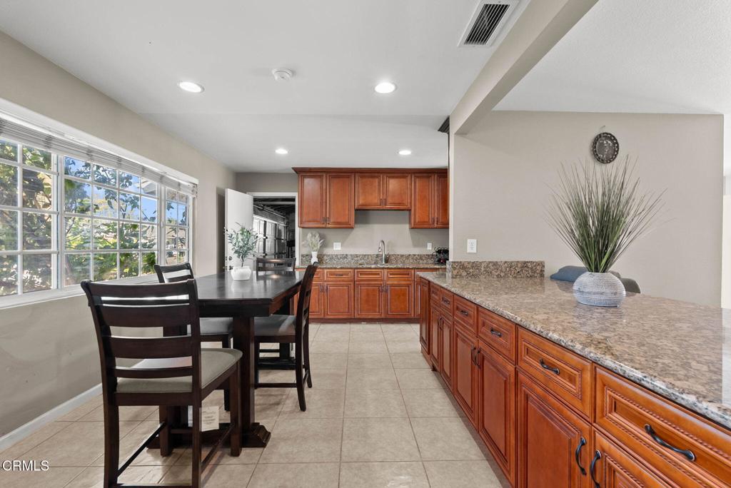 2820 Rock Street Simi Valley, CA 93065 - Photo 7 of 39