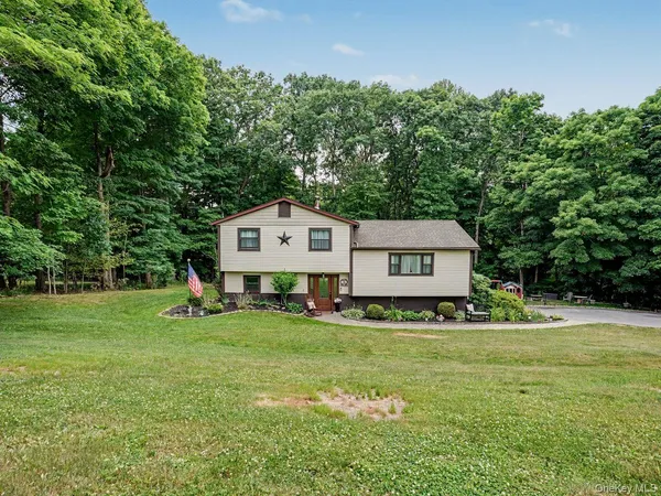 $575,000 | 47 Martin Road, Hopewell Junction, NY 12533