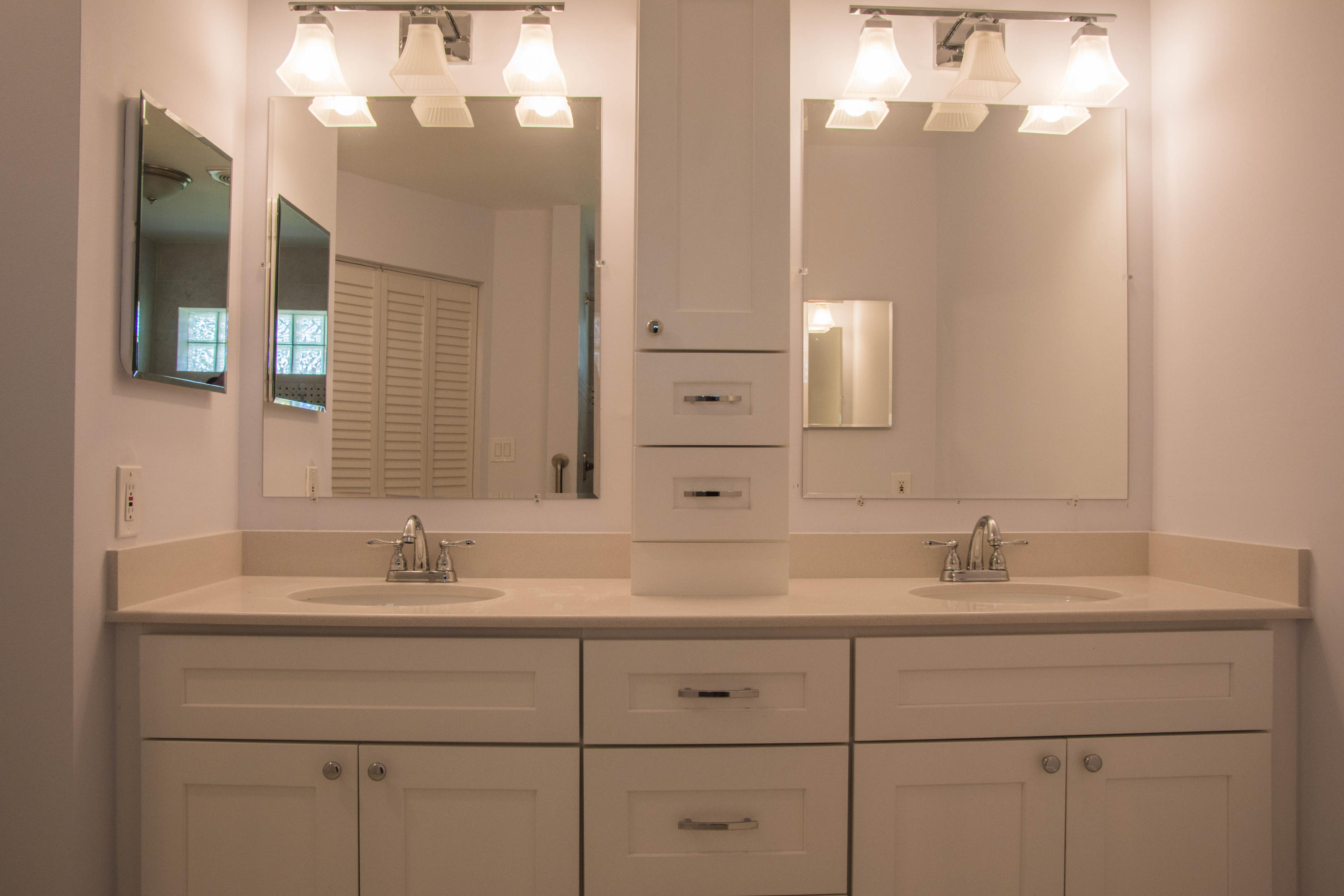 2899 Northwest 24th Terrace Boca Raton, FL 33431 - Photo 8 of 37 DSC_0007