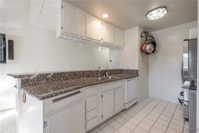 $399,999 | 760 Blue Jay Road, Unit 34, Big Bear Lake, CA 92315