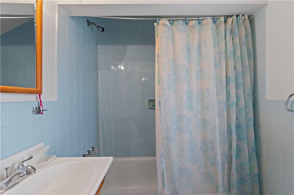 102 Long Road Pittsburgh, PA 15235 - Photo 15 of 29 Gallery Image 15