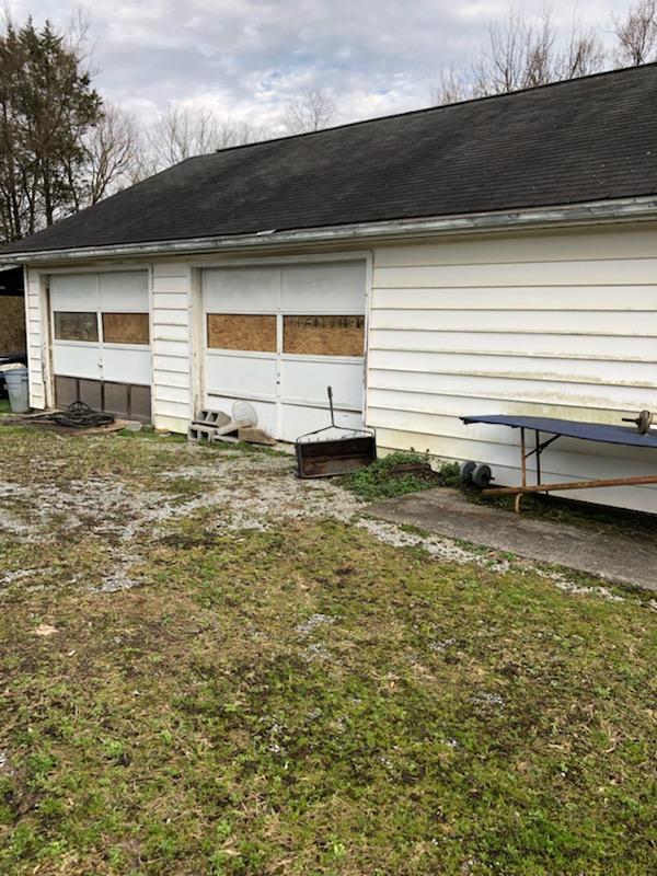 124 West Raccoon Valley Drive Heiskell, TN 37754 - Photo 3 of 3 Large Garage/Workshop