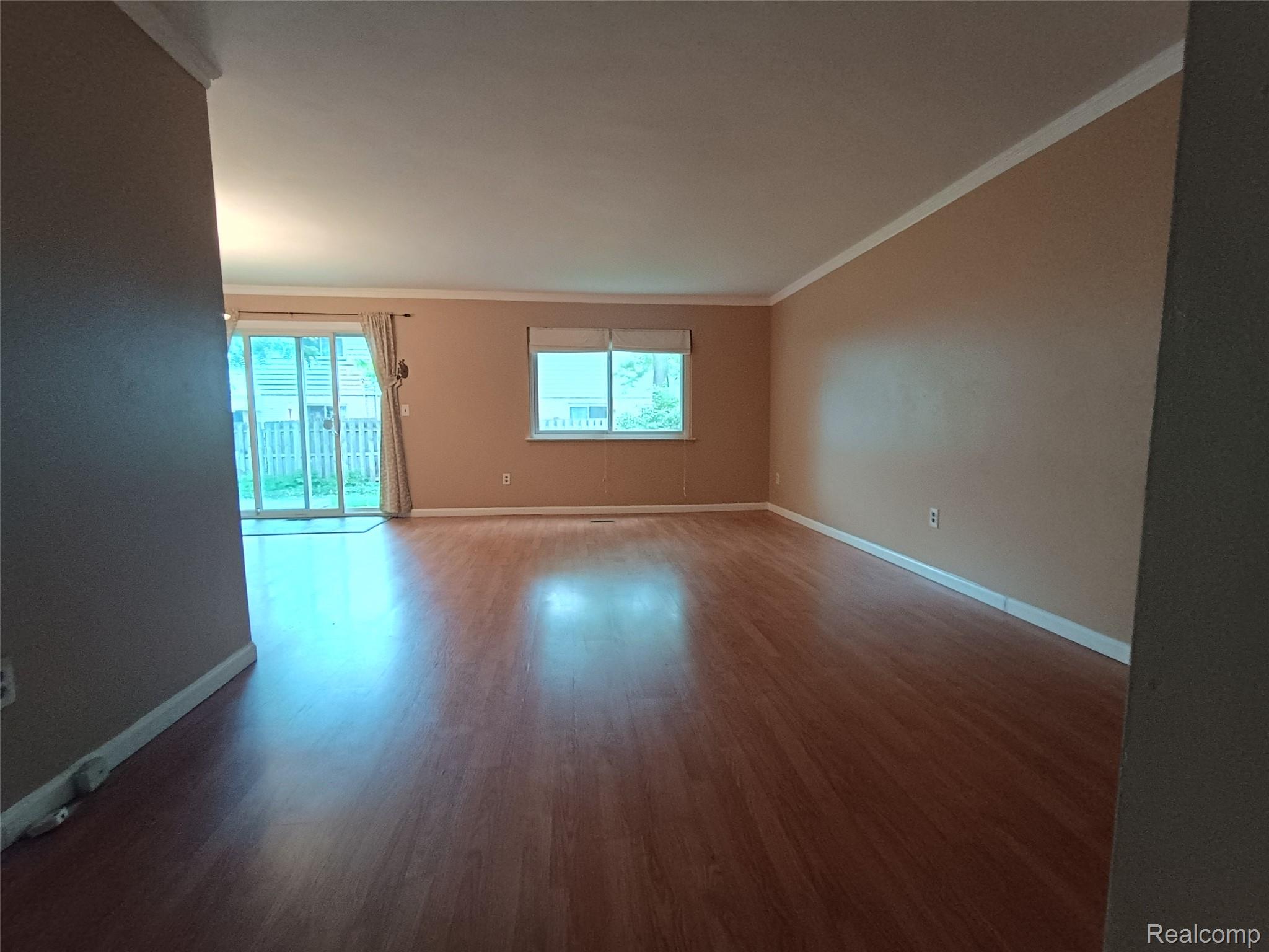 112 Stratford Lane Rochester, MI 48309 - Photo 9 of 37 8-55789986a38d4522b4c8822205b760c9.jpg