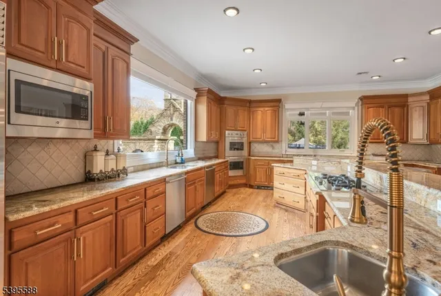 $2,988,000 | 305 Green Road, Sparta, NJ 07871