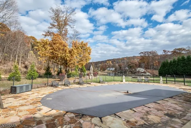$2,988,000 | 305 Green Road, Sparta, NJ 07871