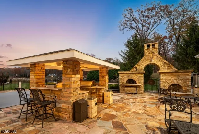 $2,988,000 | 305 Green Road, Sparta, NJ 07871