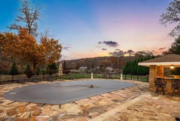 a view of a backyard with green space
