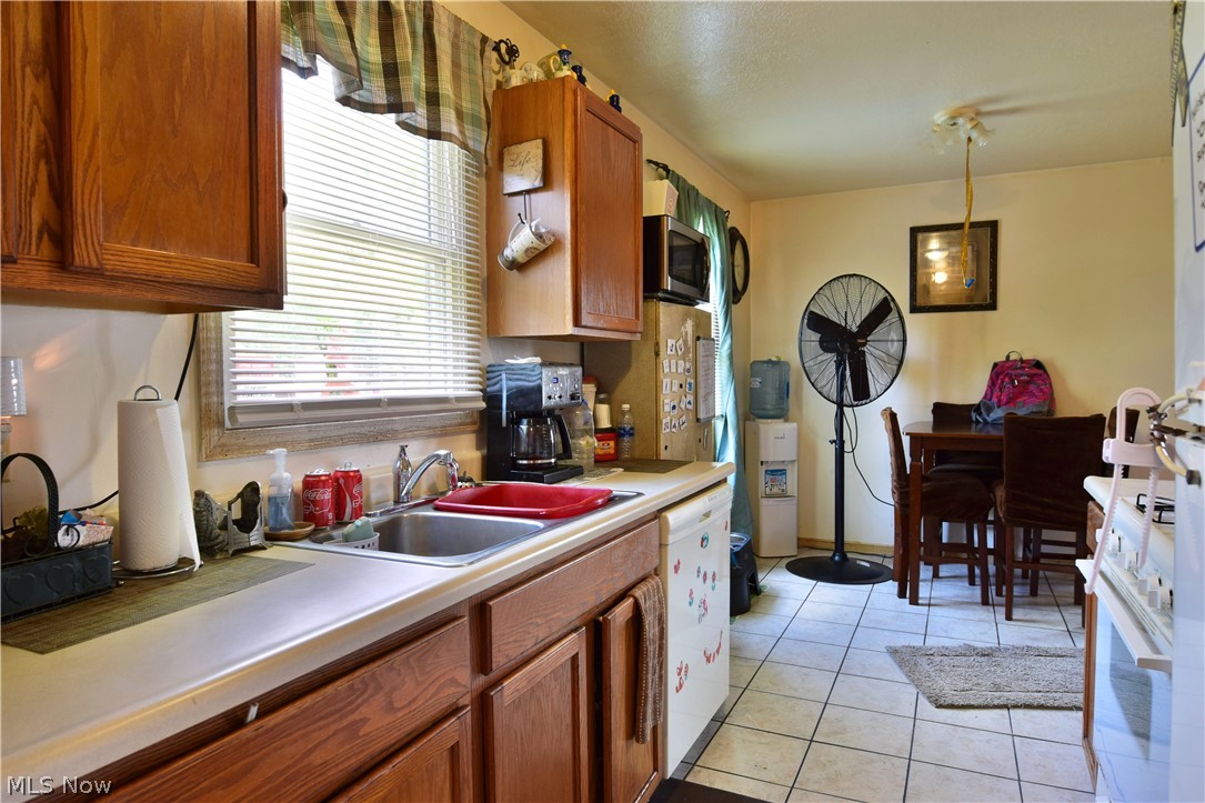 5536 Shaffer Road Northwest, Unit AB Warren, OH 44481 - Photo 12 of 35 Gallery Image 12