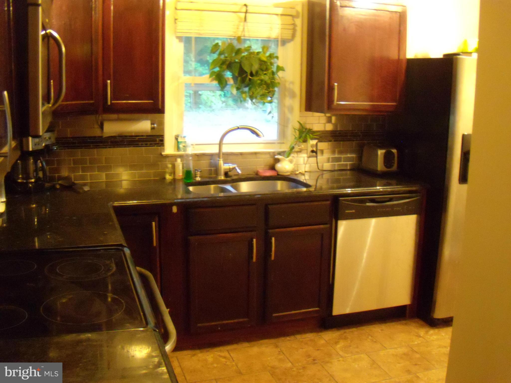 10032 Talley Road Spotsylvania, VA 22553 - Photo 4 of 15 Kitchen