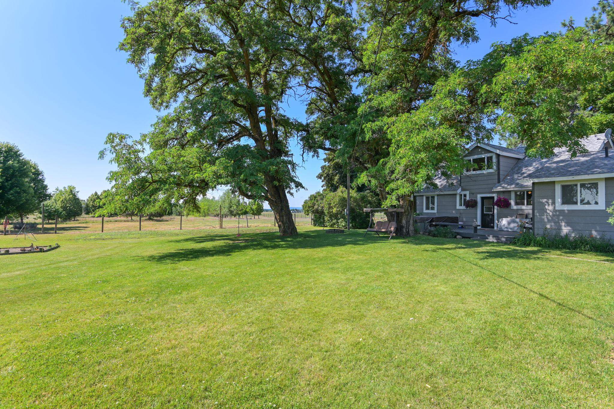 39110 North Sherman Road Deer Park, WA 99006 - Photo 2 of 48 Gallery Image 2