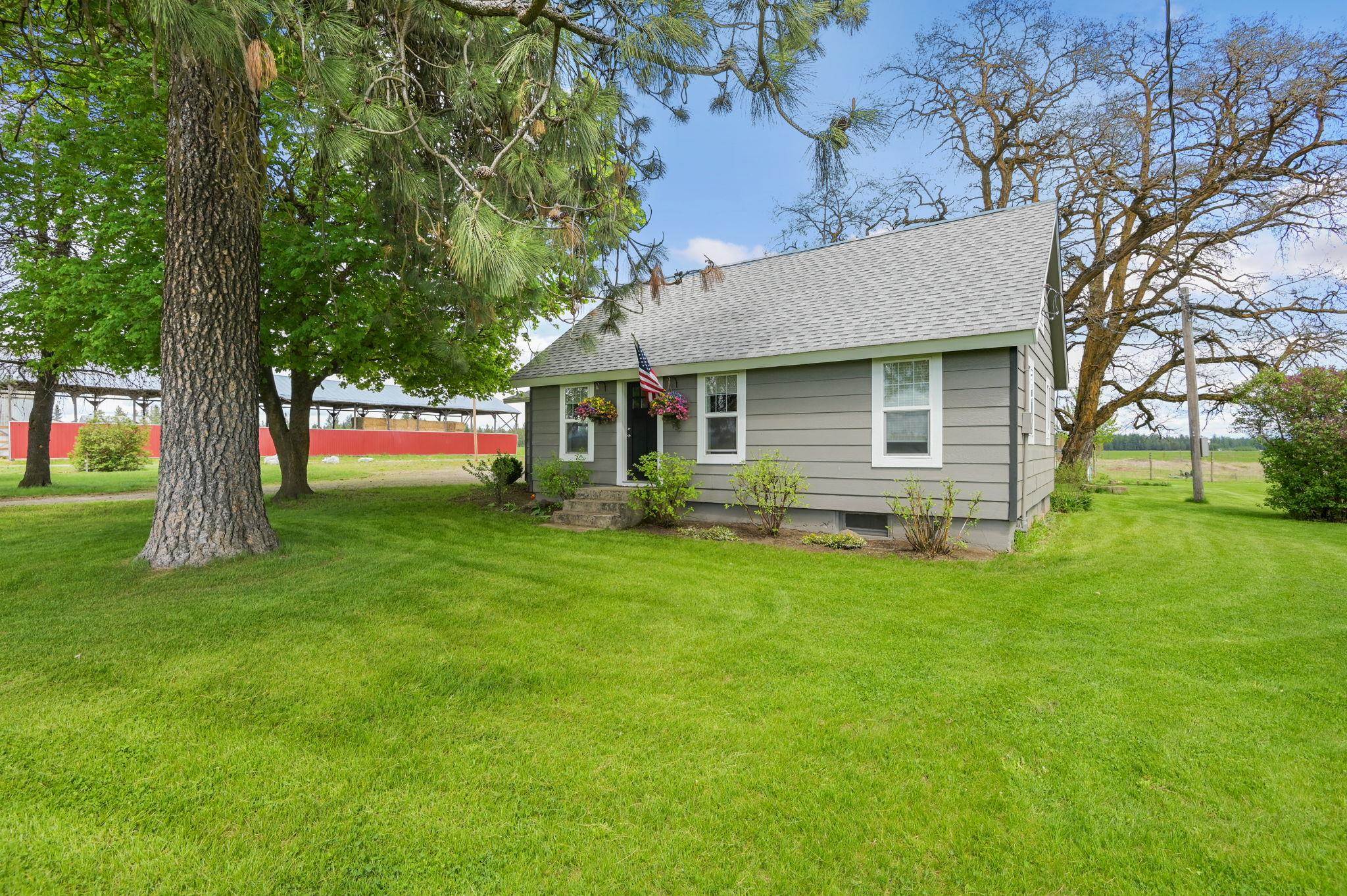 39110 North Sherman Road Deer Park, WA 99006 - Photo 4 of 48 Gallery Image 4