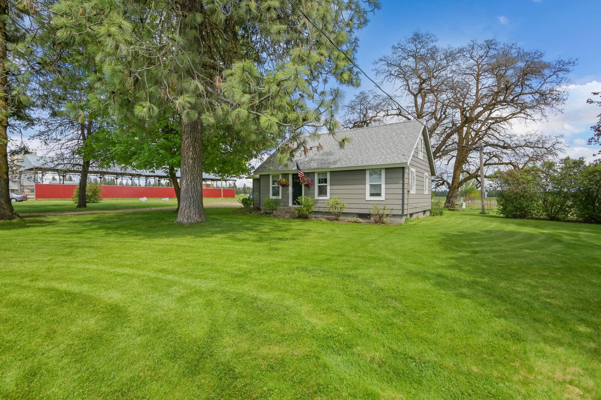 39110 North Sherman Road Deer Park, WA 99006 - Photo 5 of 48 Gallery Image 5