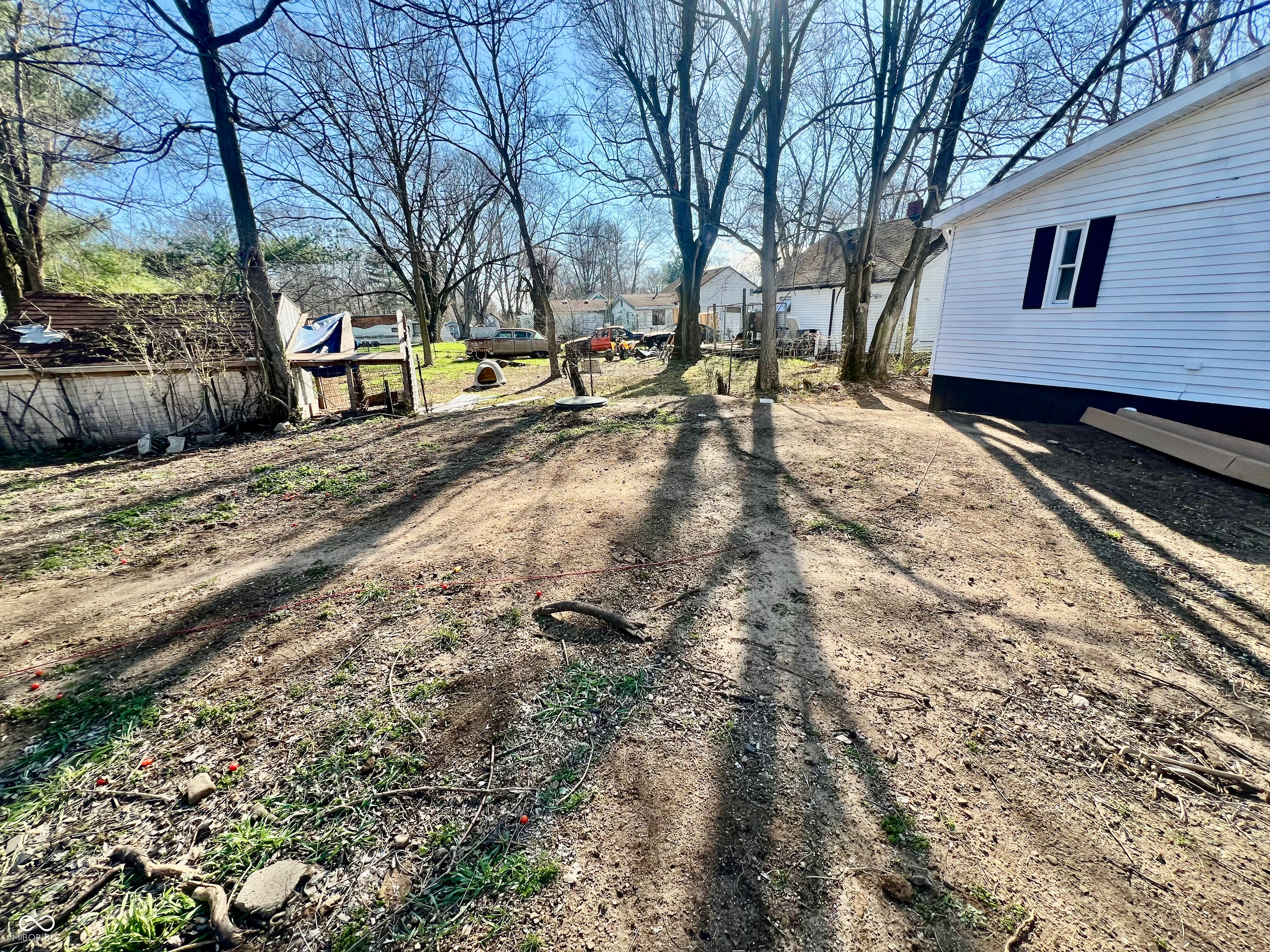 448 Dawson Street Columbus, IN 47201 - Photo 2 of 5