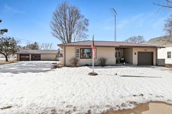 $195,000 | 108 3rd Street Southwest, Little Falls, MN 56345