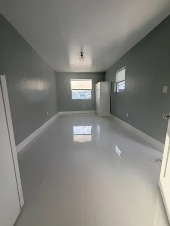 $950 | 2240 Southwest 43rd Avenue, Fort Lauderdale, FL 33317