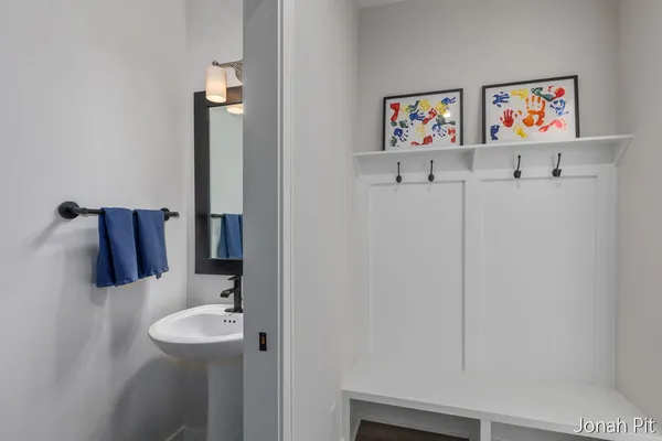 $449,900 | 3093 Brayridge Drive, Jenison, MI 49428