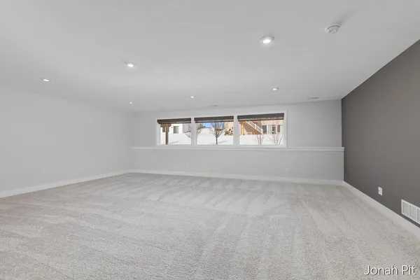 $449,900 | 3093 Brayridge Drive, Jenison, MI 49428