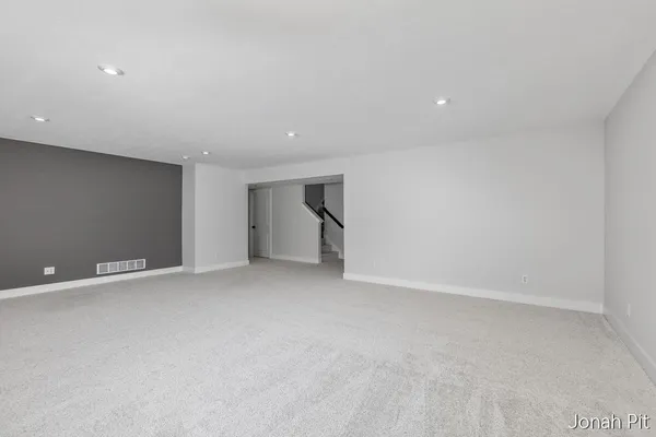 $449,900 | 3093 Brayridge Drive, Jenison, MI 49428