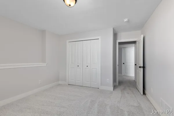 $449,900 | 3093 Brayridge Drive, Jenison, MI 49428