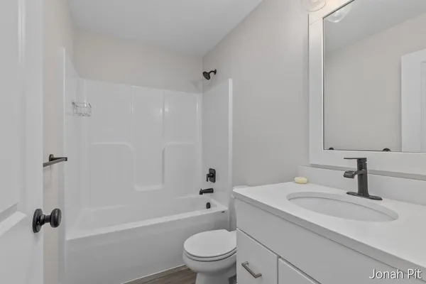 $449,900 | 3093 Brayridge Drive, Jenison, MI 49428