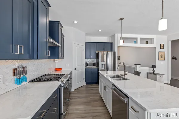 $449,900 | 3093 Brayridge Drive, Jenison, MI 49428