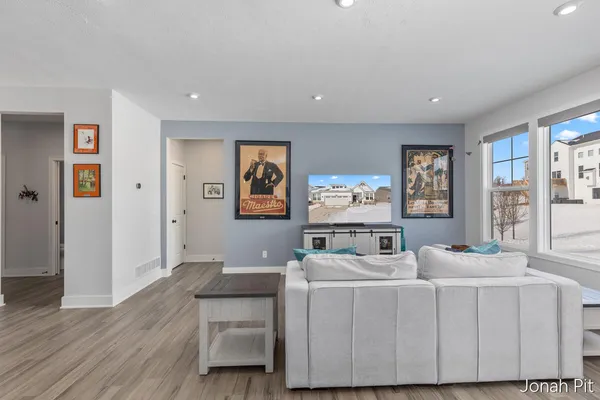 $449,900 | 3093 Brayridge Drive, Jenison, MI 49428