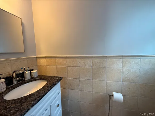 $4,350 | 433 West Park Avenue, Unit 1, Long Beach, NY 11561