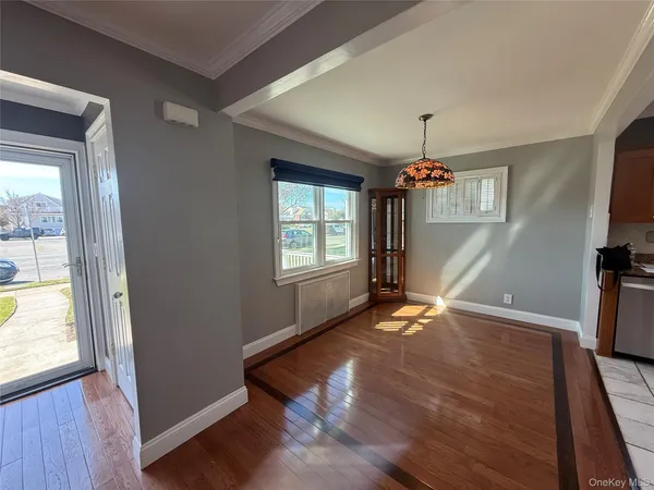 $4,350 | 433 West Park Avenue, Unit 1, Long Beach, NY 11561