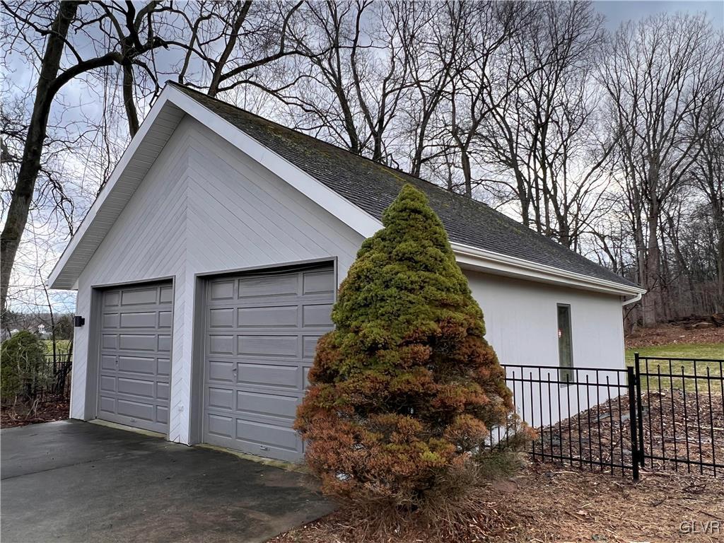 320 North Krocks Road Allentown, PA 18106 - Photo 4 of 41 Gallery Image 4